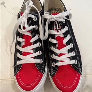 SKICKS Louisville Cardinals low-top shoes in black and red canvas.